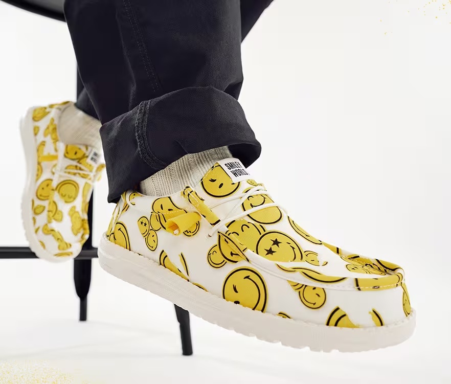 221428-men-x27-s-heydude-wally-smiley-casual-shoes-1.jpg
